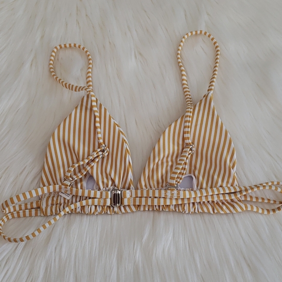 New Yellow Stripes Triangle Highwaisted Bikini Set - Picture 8 of 8